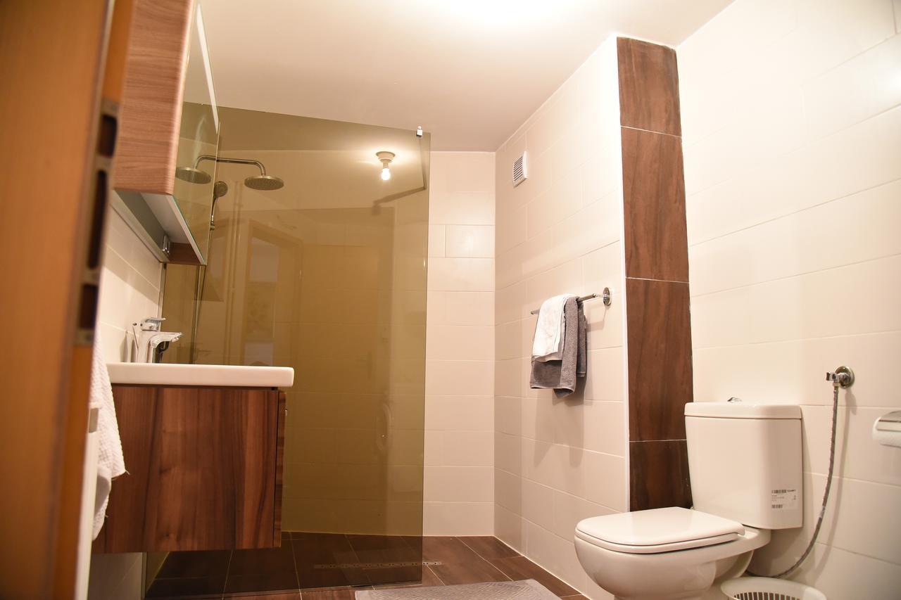 3 Bedroom Home With Parking Garage In The Heart Of Skopie Exterior foto